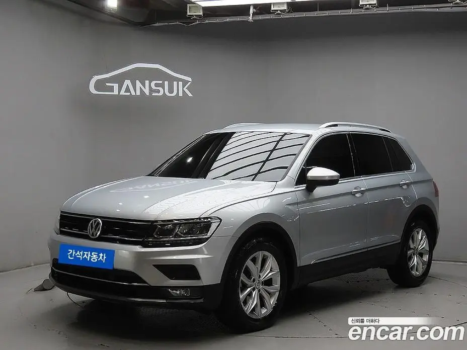 Volkswagen Tiguan 2018 2.0 автомат (гидро), фото 2 Volkswagen Tiguan 2018 2.0 автомат (гидро), фото 2
