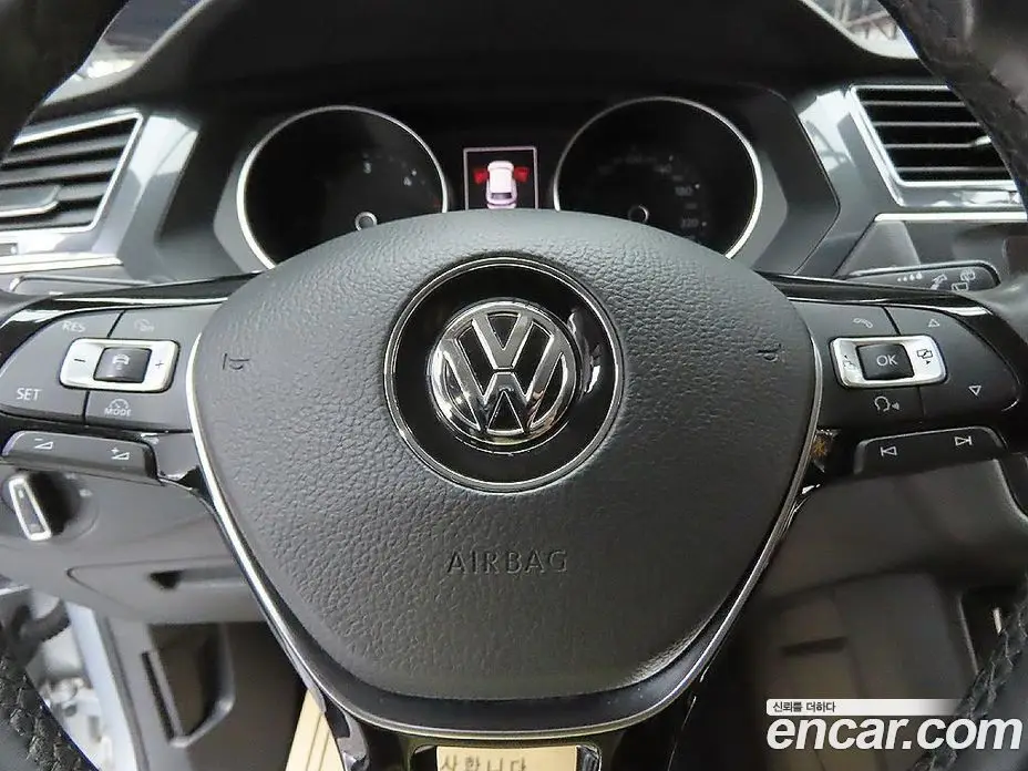 Volkswagen Tiguan 2018 2.0 автомат (гидро), фото 14 Volkswagen Tiguan 2018 2.0 автомат (гидро), фото 14