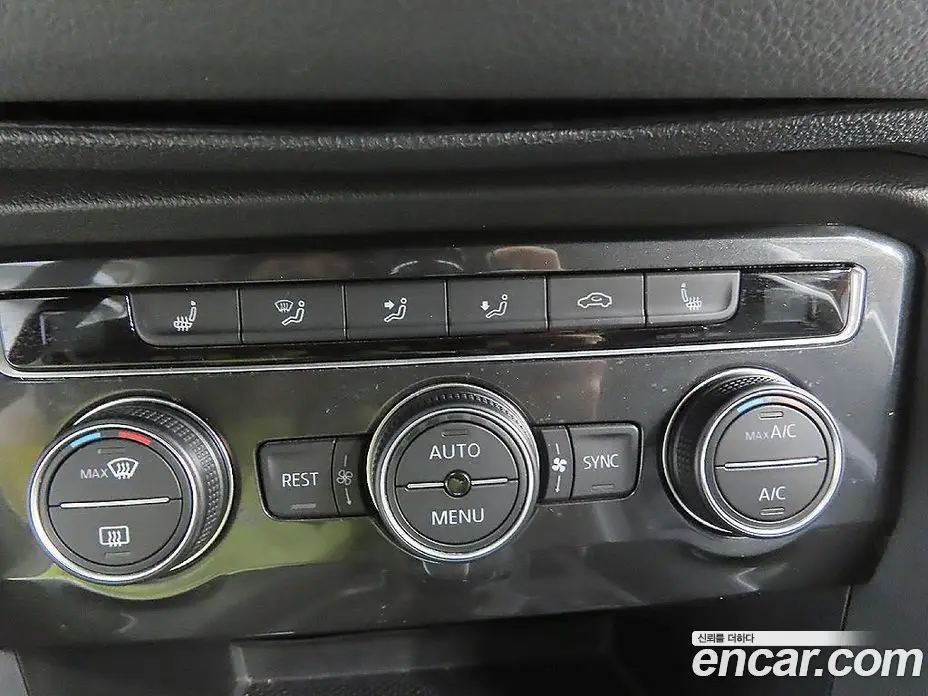 Volkswagen Tiguan 2018 2.0 автомат (гидро), фото 16 Volkswagen Tiguan 2018 2.0 автомат (гидро), фото 16