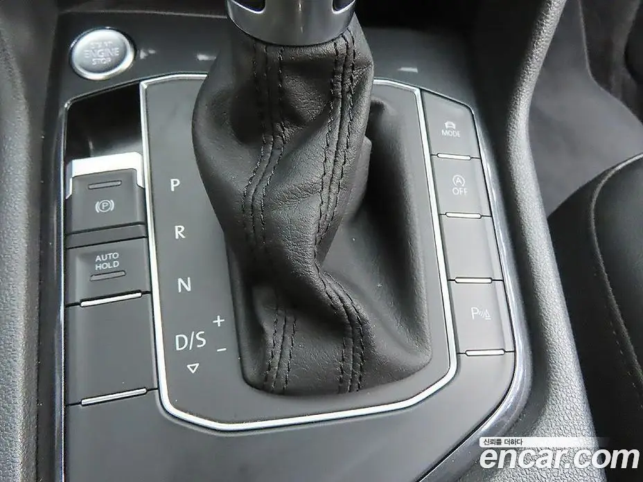 Volkswagen Tiguan 2018 2.0 автомат (гидро), фото 17 Volkswagen Tiguan 2018 2.0 автомат (гидро), фото 17