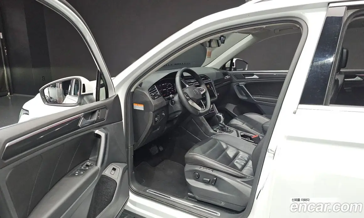 Volkswagen Tiguan 2022 2.0 автомат (гидро), фото 13 Volkswagen Tiguan 2022 2.0 автомат (гидро), фото 13