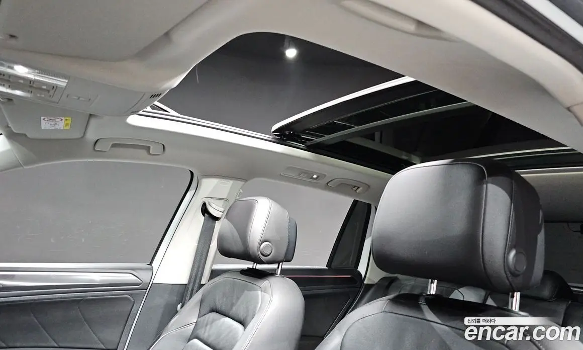 Volkswagen Tiguan 2022 2.0 автомат (гидро), фото 24 Volkswagen Tiguan 2022 2.0 автомат (гидро), фото 24