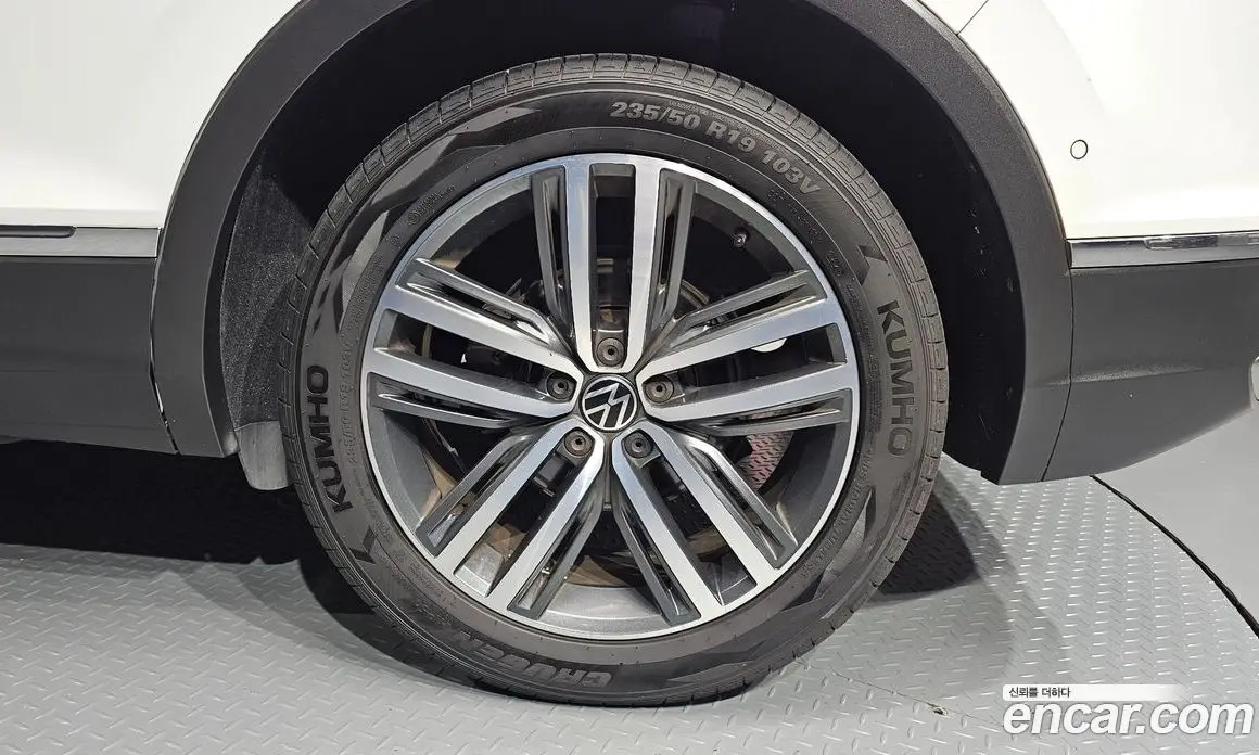Volkswagen Tiguan 2022 2.0 автомат (гидро), фото 7 Volkswagen Tiguan 2022 2.0 автомат (гидро), фото 7