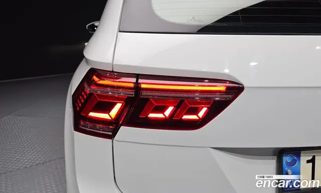 Volkswagen Tiguan 2022 2.0 автомат (гидро), миниатюра 9 Volkswagen Tiguan 2022 2.0 автомат (гидро), миниатюра 9