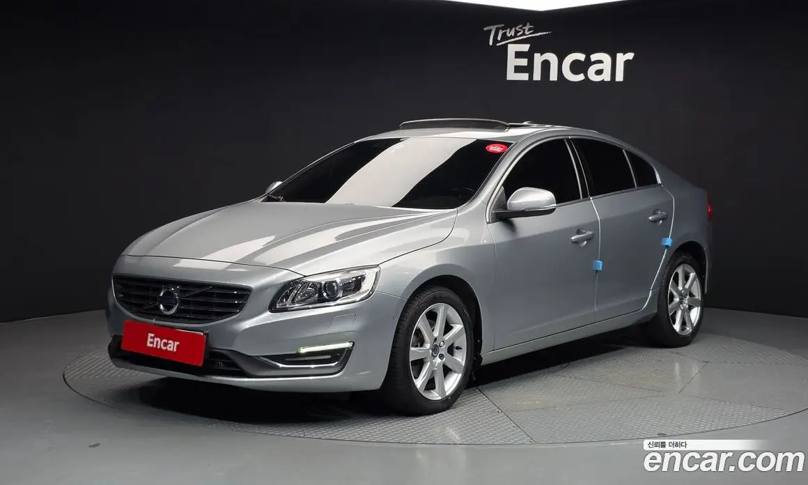 Volvo S60 2016 2.0 автомат (гидро), фото 1 Volvo S60 2016 2.0 автомат (гидро), фото 1