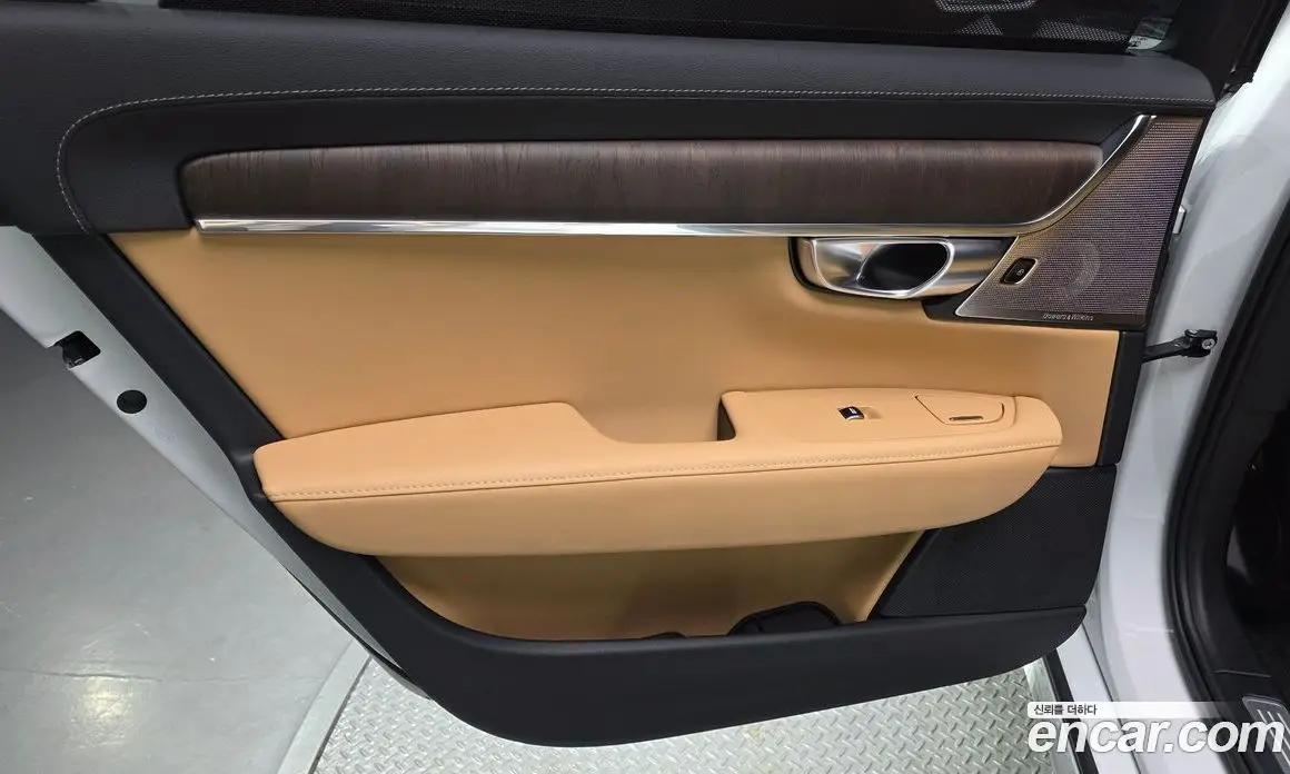 Volvo S90 2023 2.0 автомат (гидро), фото 14 Volvo S90 2023 2.0 автомат (гидро), фото 14