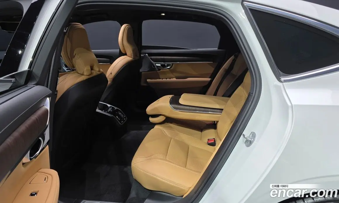 Volvo S90 2023 2.0 автомат (гидро), фото 15 Volvo S90 2023 2.0 автомат (гидро), фото 15