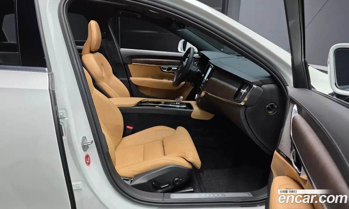 Volvo S90 2023 2.0 автомат (гидро), фото 16 Volvo S90 2023 2.0 автомат (гидро), фото 16
