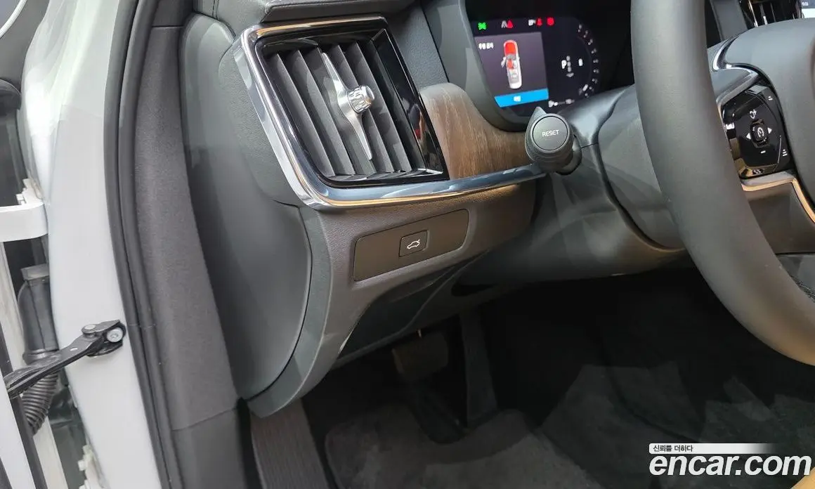 Volvo S90 2023 2.0 автомат (гидро), фото 27 Volvo S90 2023 2.0 автомат (гидро), фото 27