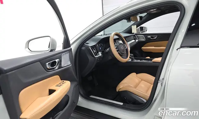 Volvo V60 2020 2.0 автомат (гидро), миниатюра 12