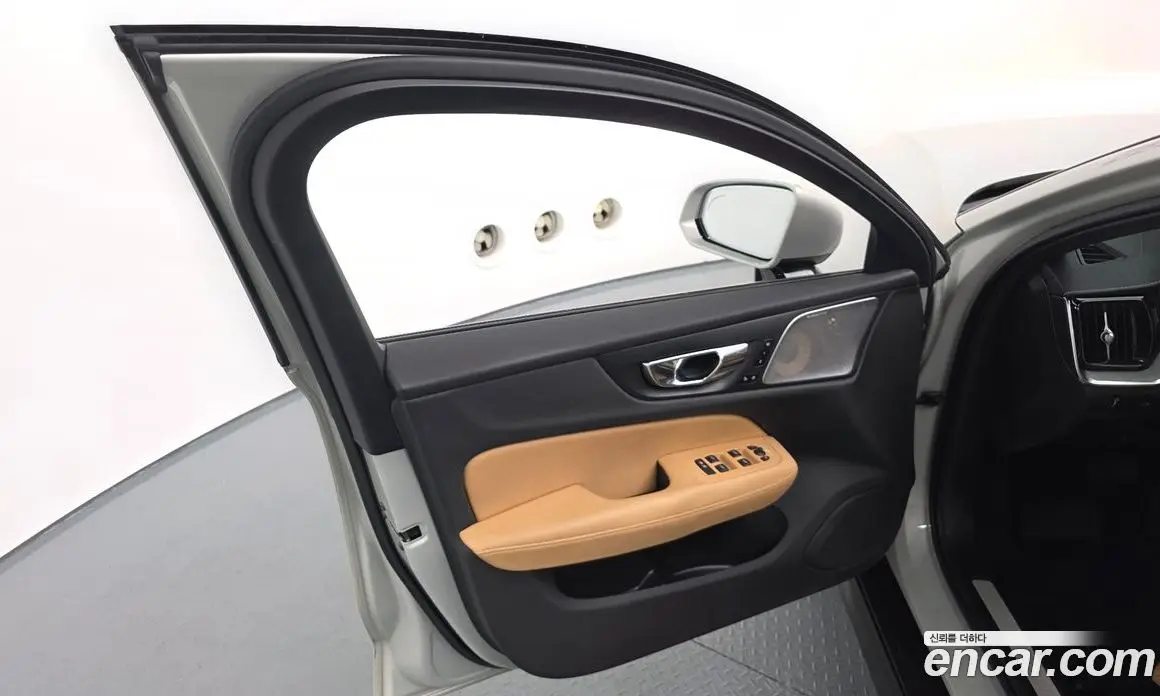 Volvo V60 2020 2.0 автомат (гидро), фото 13 Volvo V60 2020 2.0 автомат (гидро), фото 13