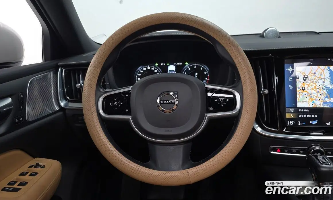Volvo V60 2020 2.0 автомат (гидро), фото 18 Volvo V60 2020 2.0 автомат (гидро), фото 18