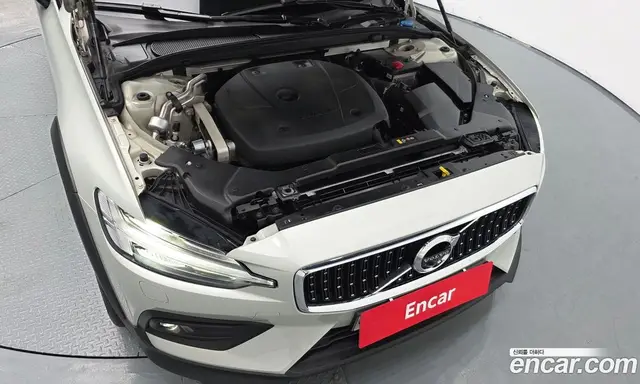 Volvo V60 2020 2.0 автомат (гидро), миниатюра 5 Volvo V60 2020 2.0 автомат (гидро), миниатюра 5