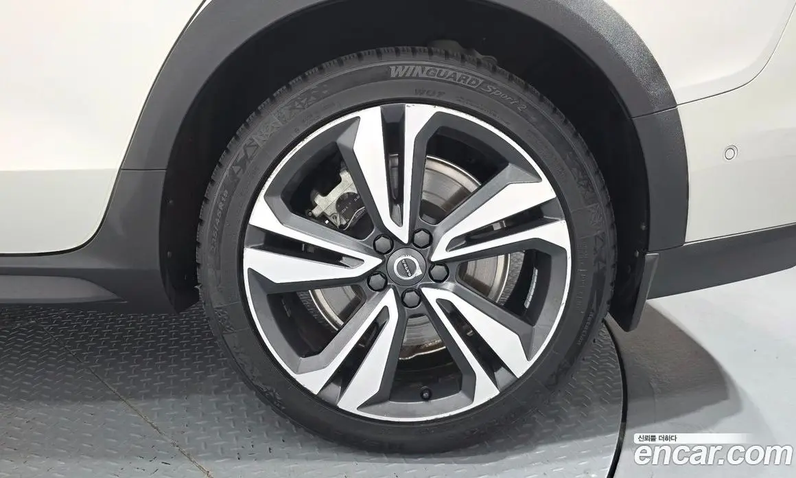 Volvo V60 2020 2.0 автомат (гидро), фото 6 Volvo V60 2020 2.0 автомат (гидро), фото 6