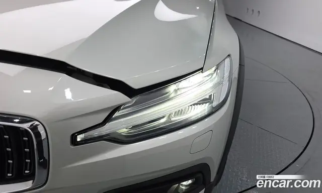 Volvo V60 2020 2.0 автомат (гидро), миниатюра 7 Volvo V60 2020 2.0 автомат (гидро), миниатюра 7