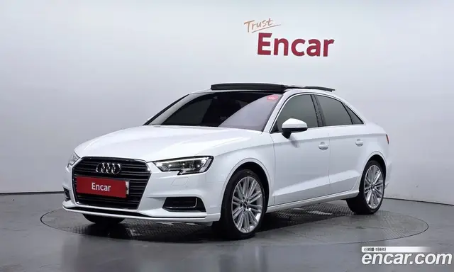 Audi A3 2018 2.0 автомат (гидро), миниатюра 1