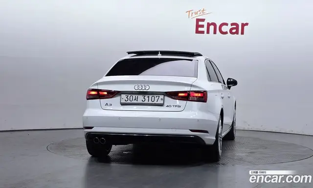 Audi A3 2018 2.0 автомат (гидро), миниатюра 4