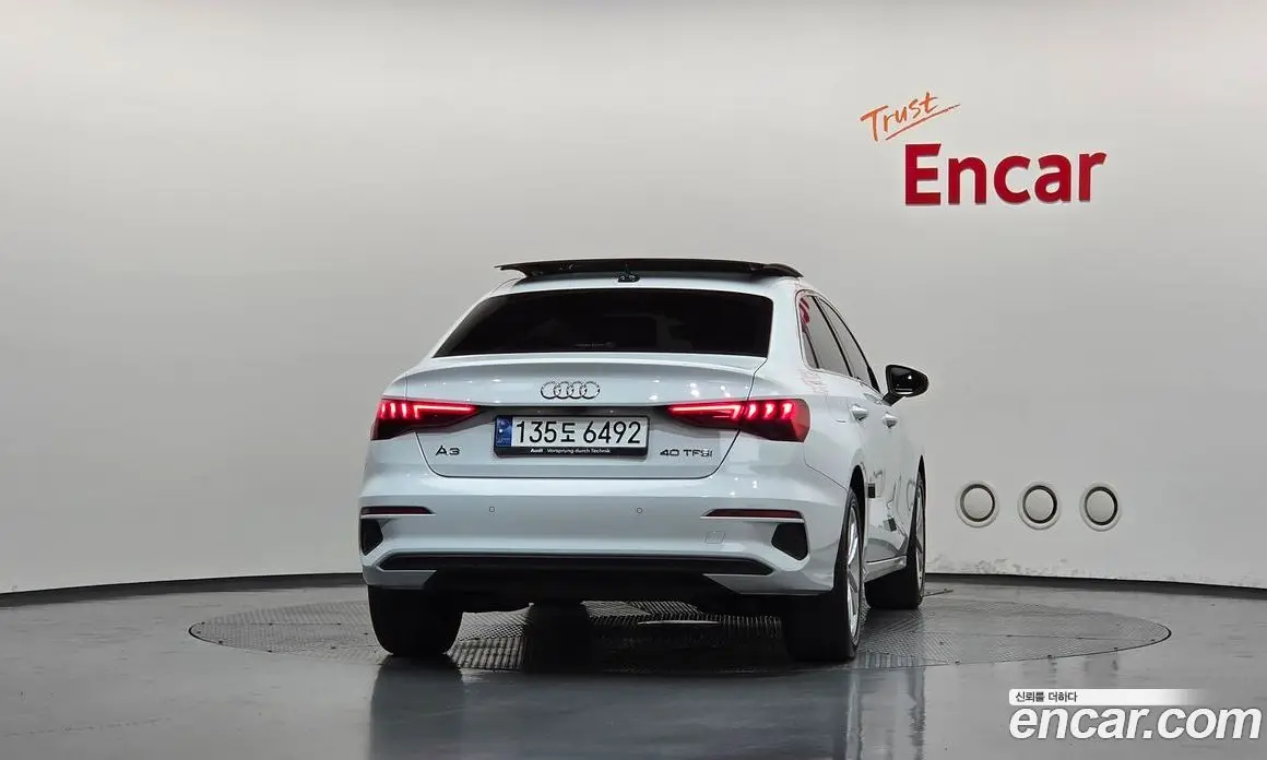 Audi A3 2023 2.0 автомат (гидро), фото 4