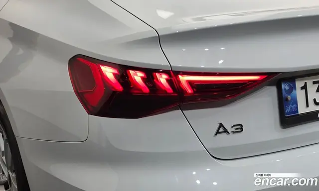 Audi A3 2023 2.0 автомат (гидро), миниатюра 9