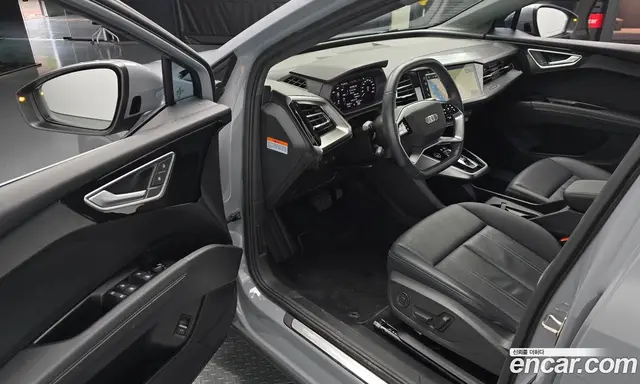 Audi Q4 e-tron 2023 0.2 автомат (гидро), миниатюра 12