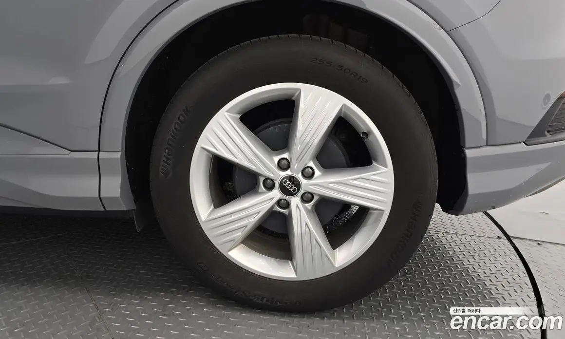 Audi Q4 e-tron 2023 0.2 автомат (гидро), фото 6 Audi Q4 e-tron 2023 0.2 автомат (гидро), фото 6