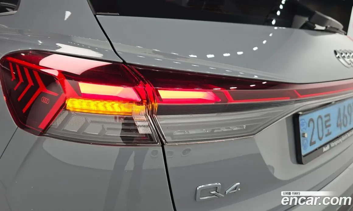 Audi Q4 e-tron 2023 0.2 автомат (гидро), фото 8 Audi Q4 e-tron 2023 0.2 автомат (гидро), фото 8