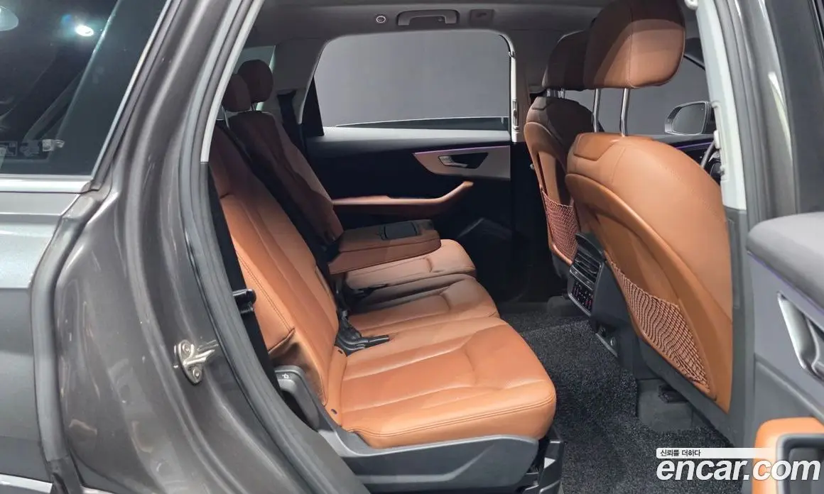 Audi Q7 2021 3.0 автомат (гидро), фото 12