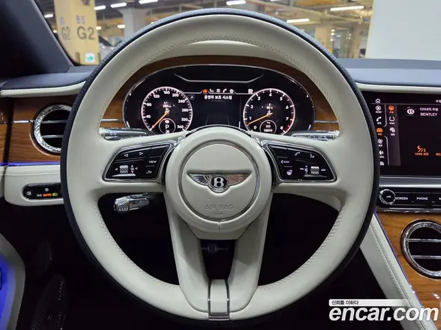Bentley Continental 2022 4.0 автомат (гидро), миниатюра 12