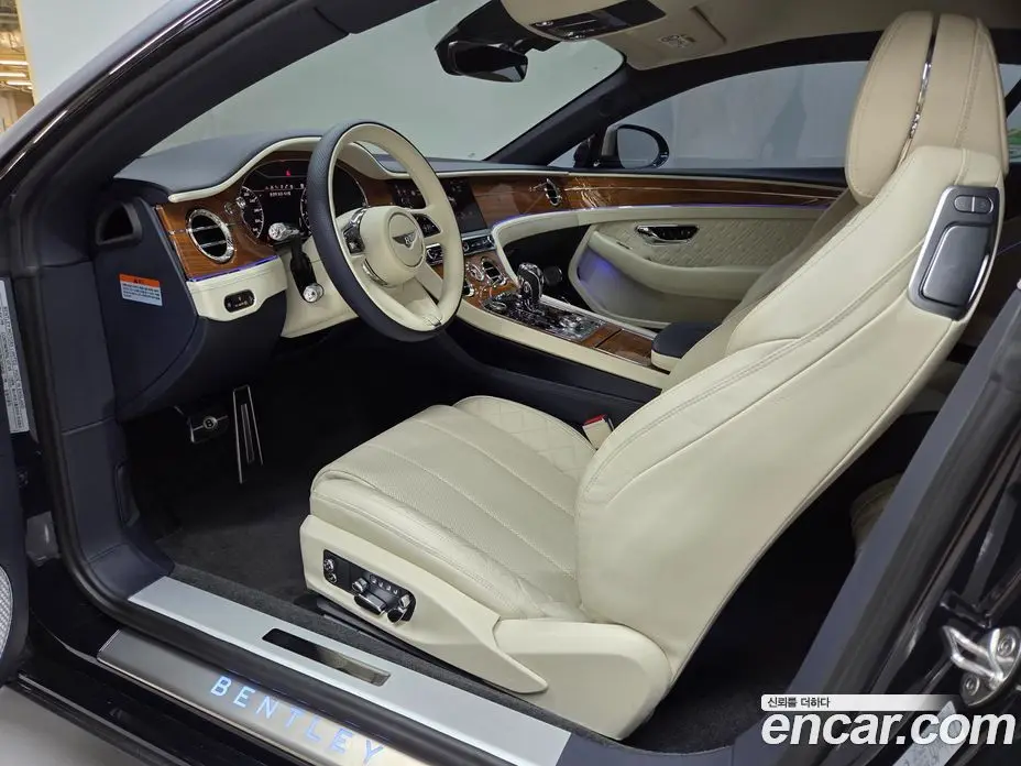 Bentley Continental 2022 4.0 автомат (гидро), фото 16