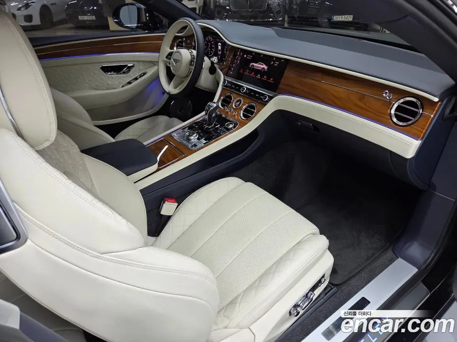 Bentley Continental 2022 4.0 автомат (гидро), фото 17