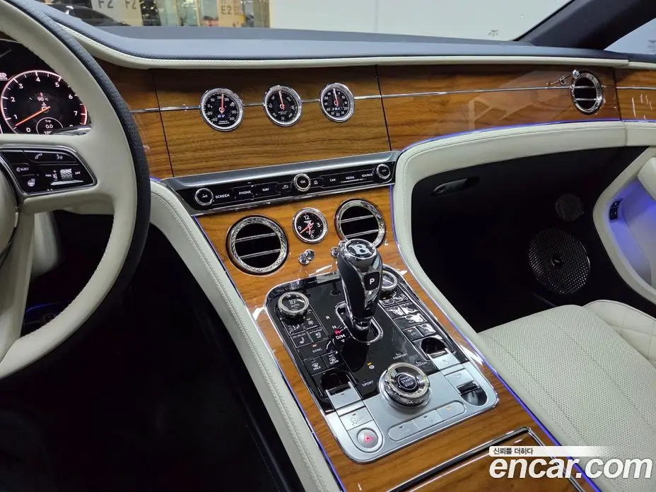 Bentley Continental 2022 4.0 автомат (гидро), фото 18