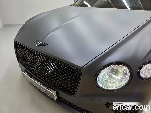 Bentley Continental 2022 4.0 автомат (гидро), миниатюра 6