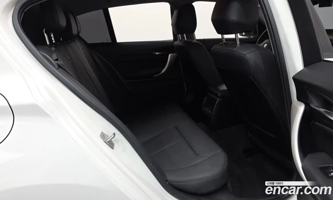 BMW 1 серия 2017 2.0 автомат (гидро), фото 12 BMW 1 серия 2017 2.0 автомат (гидро), фото 12