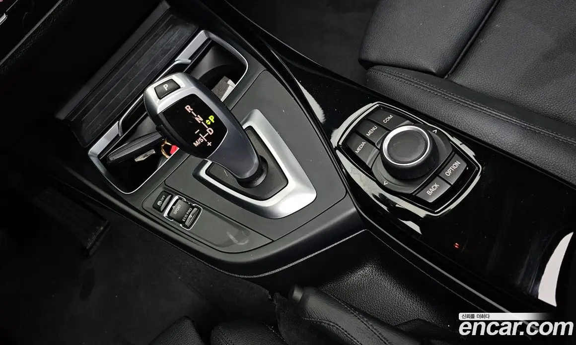 BMW 1 серия 2019 2.0 автомат (гидро), фото 11 BMW 1 серия 2019 2.0 автомат (гидро), фото 11
