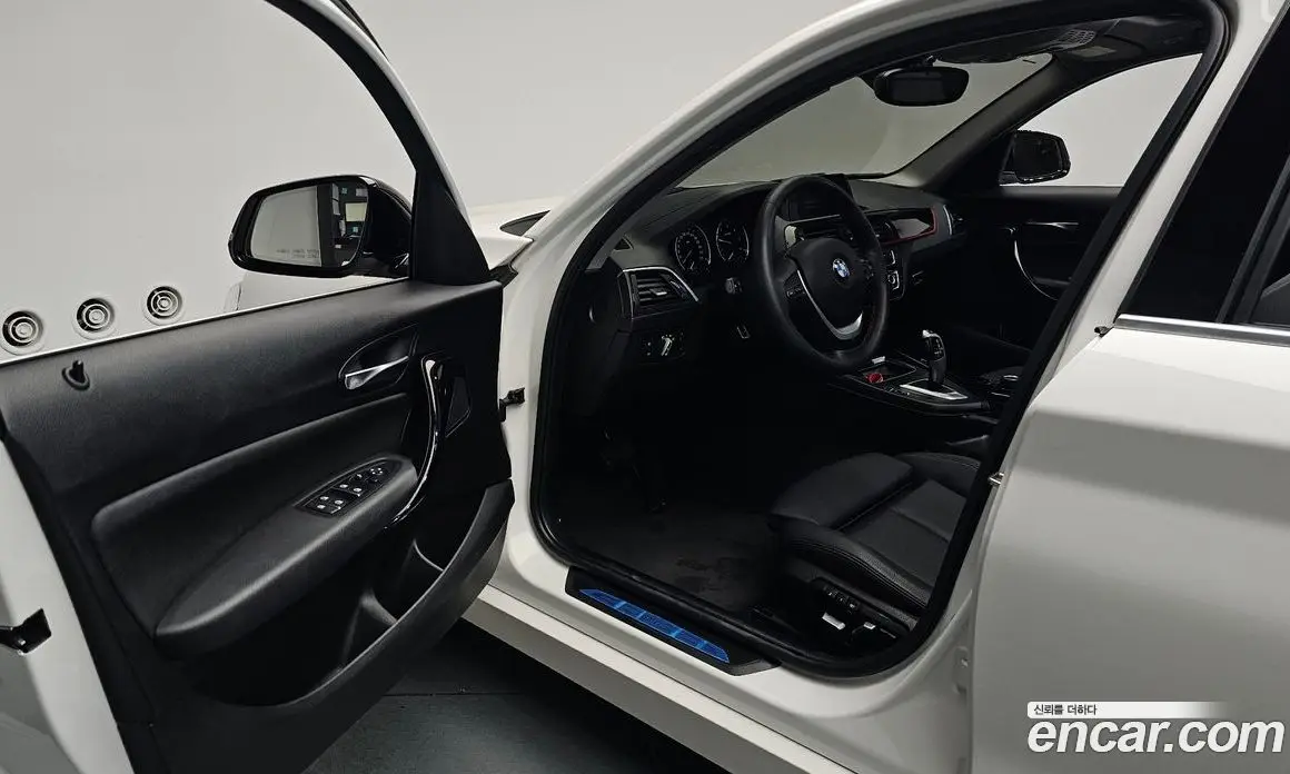 BMW 1 серия 2019 2.0 автомат (гидро), фото 12 BMW 1 серия 2019 2.0 автомат (гидро), фото 12
