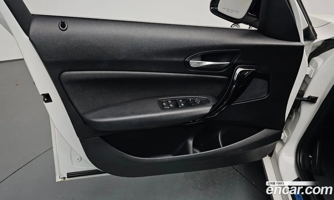 BMW 1 серия 2019 2.0 автомат (гидро), фото 13 BMW 1 серия 2019 2.0 автомат (гидро), фото 13