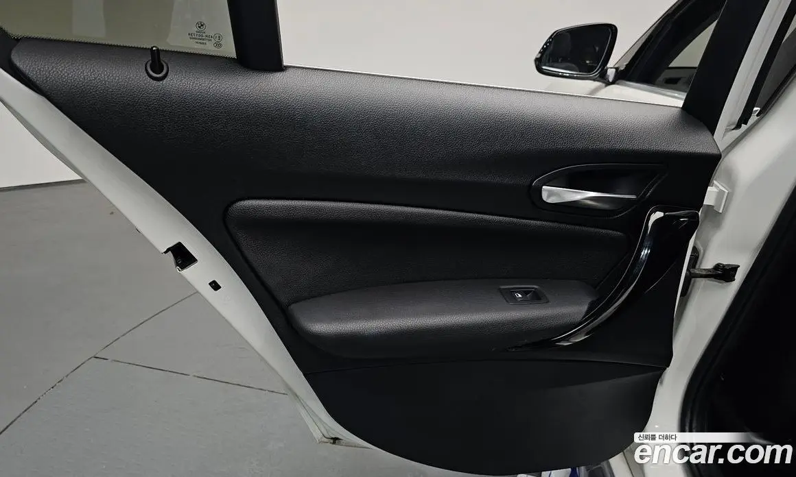 BMW 1 серия 2019 2.0 автомат (гидро), фото 14 BMW 1 серия 2019 2.0 автомат (гидро), фото 14