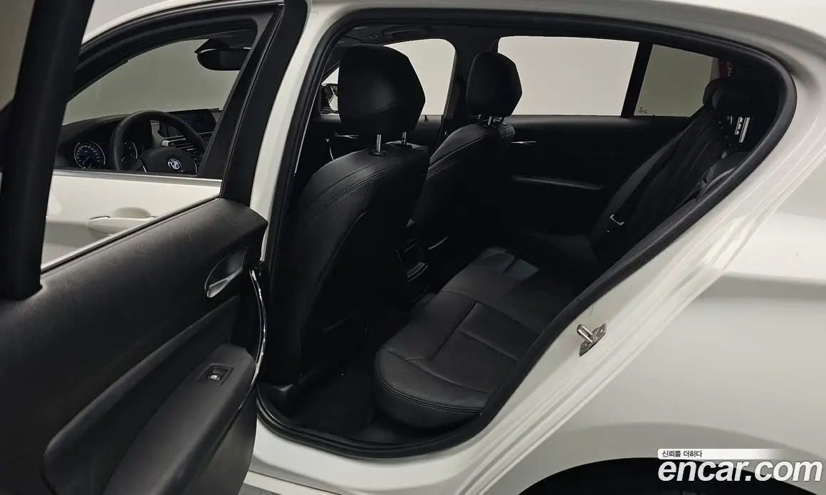 BMW 1 серия 2019 2.0 автомат (гидро), фото 16 BMW 1 серия 2019 2.0 автомат (гидро), фото 16