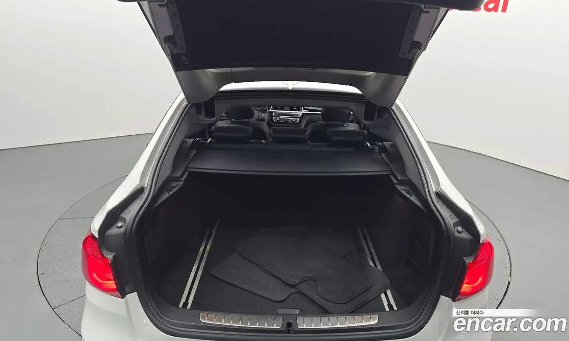 BMW 3 серия 2017 2.0 автомат (гидро), фото 16