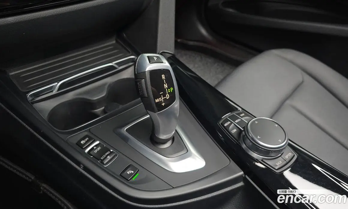 BMW 3 серия 2017 2.0 автомат (гидро), фото 9