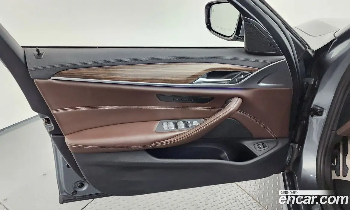 BMW 5 серия 2019 2.0 автомат (гидро), фото 14 BMW 5 серия 2019 2.0 автомат (гидро), фото 14