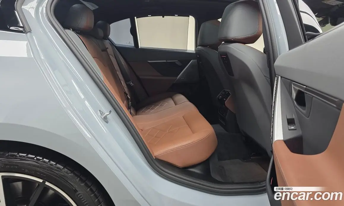 BMW 5 серия 2024 2.0 автомат (гидро), фото 16 BMW 5 серия 2024 2.0 автомат (гидро), фото 16