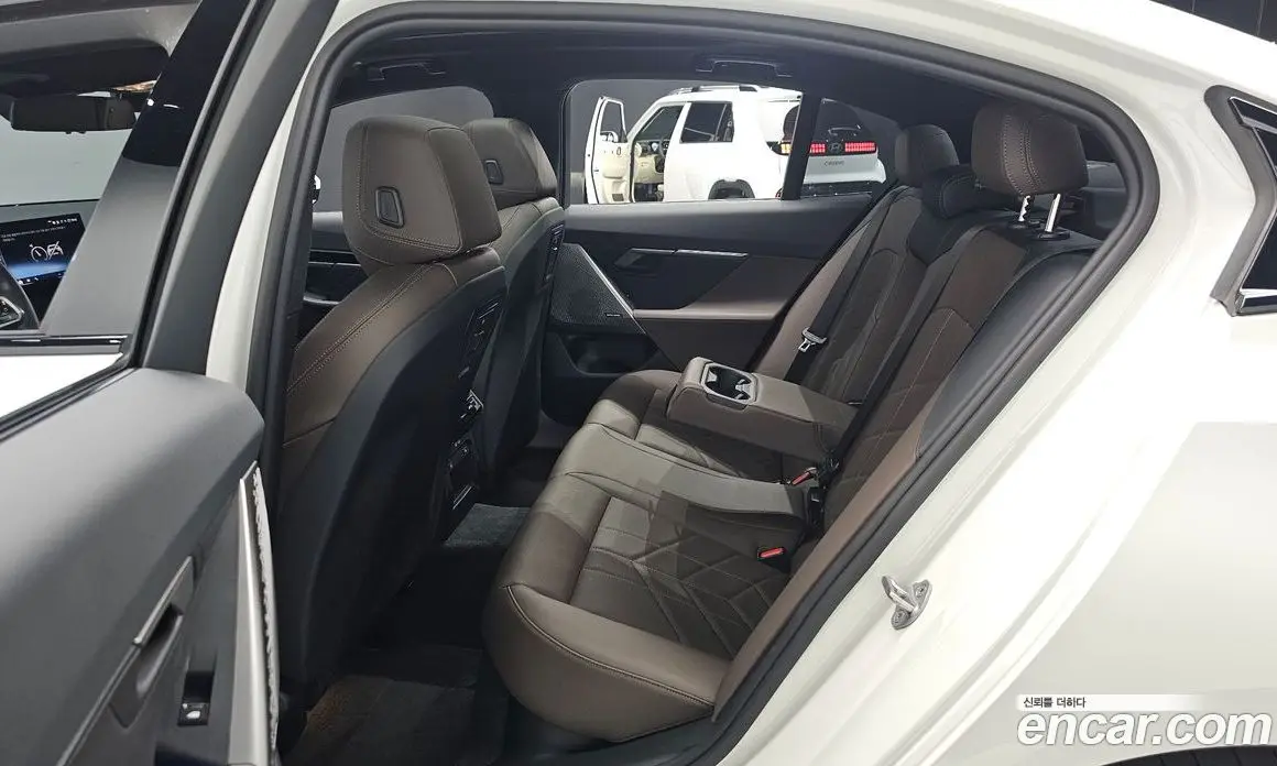 BMW 5 серия 2024 2.0 автомат (гидро), фото 17 BMW 5 серия 2024 2.0 автомат (гидро), фото 17