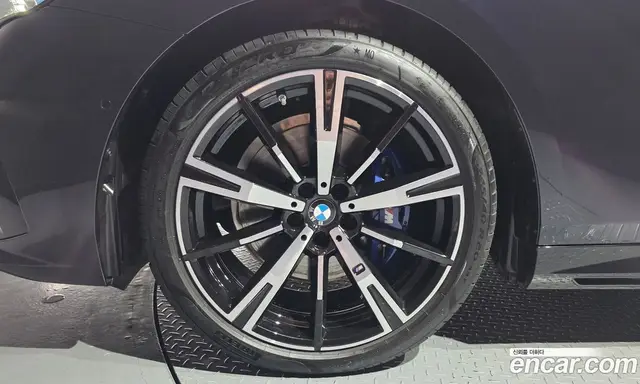 BMW 5 серия 2025 2.0 автомат (гидро), миниатюра 5 BMW 5 серия 2025 2.0 автомат (гидро), миниатюра 5