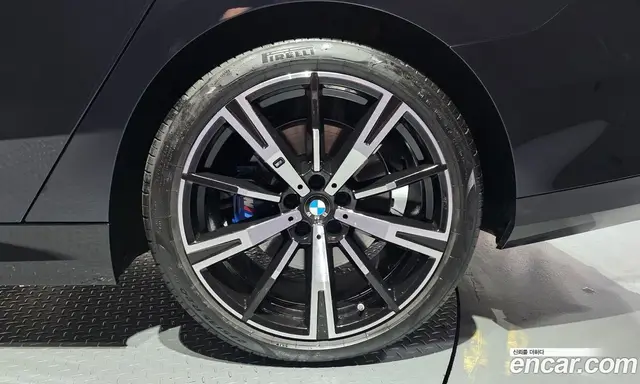BMW 5 серия 2025 2.0 автомат (гидро), миниатюра 7 BMW 5 серия 2025 2.0 автомат (гидро), миниатюра 7