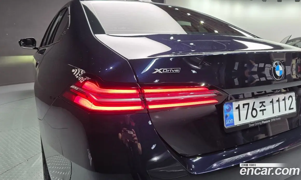 BMW 5 серия 2025 2.0 автомат (гидро), фото 9 BMW 5 серия 2025 2.0 автомат (гидро), фото 9
