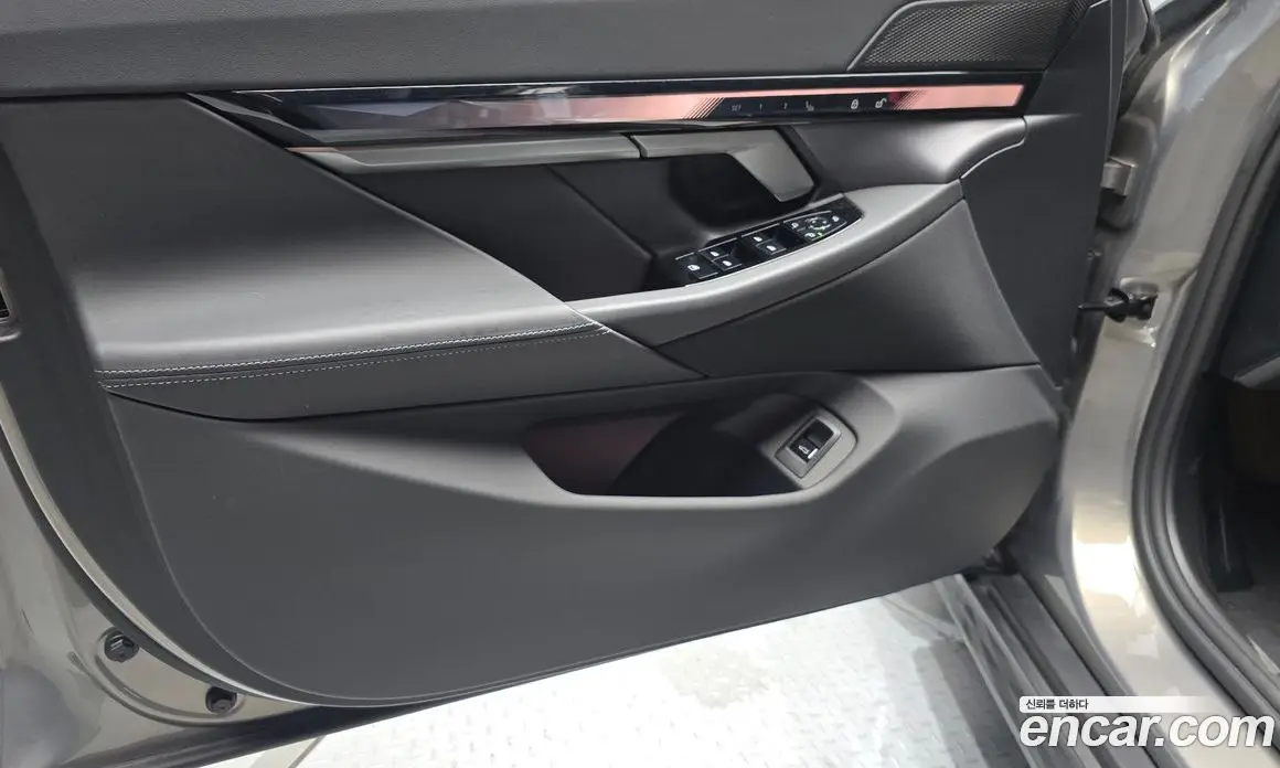 BMW 5 серия 2025 2.0 автомат (гидро), фото 14
