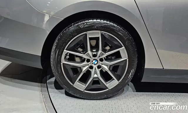 BMW 5 серия 2025 2.0 автомат (гидро), миниатюра 5