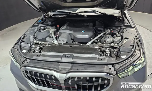 BMW 5 серия 2025 2.0 автомат (гидро), миниатюра 6