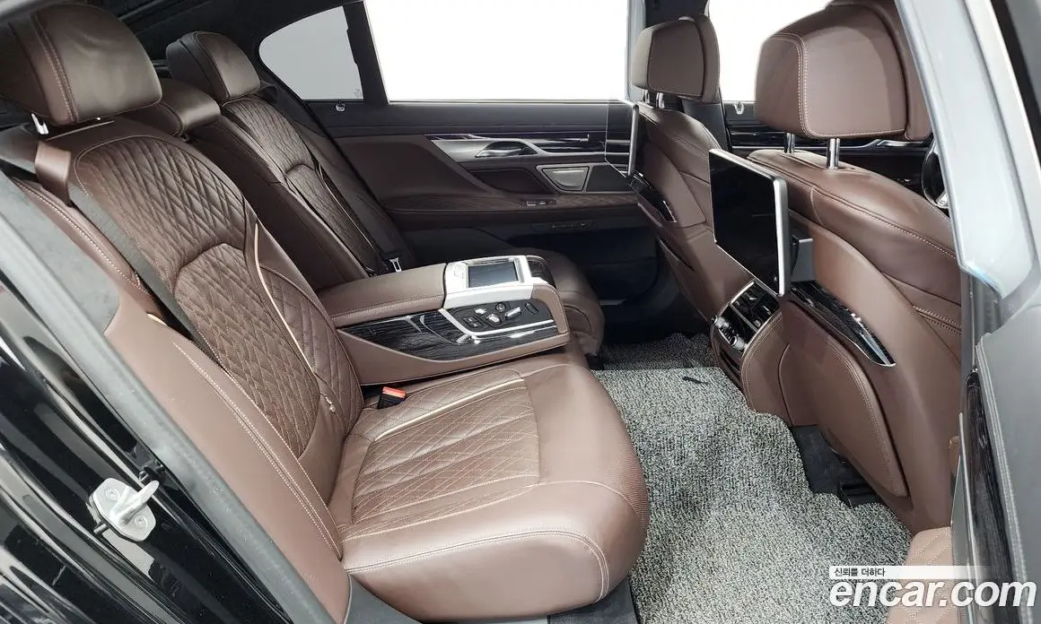 BMW 7 серия 2021 3.0 автомат (гидро), фото 17